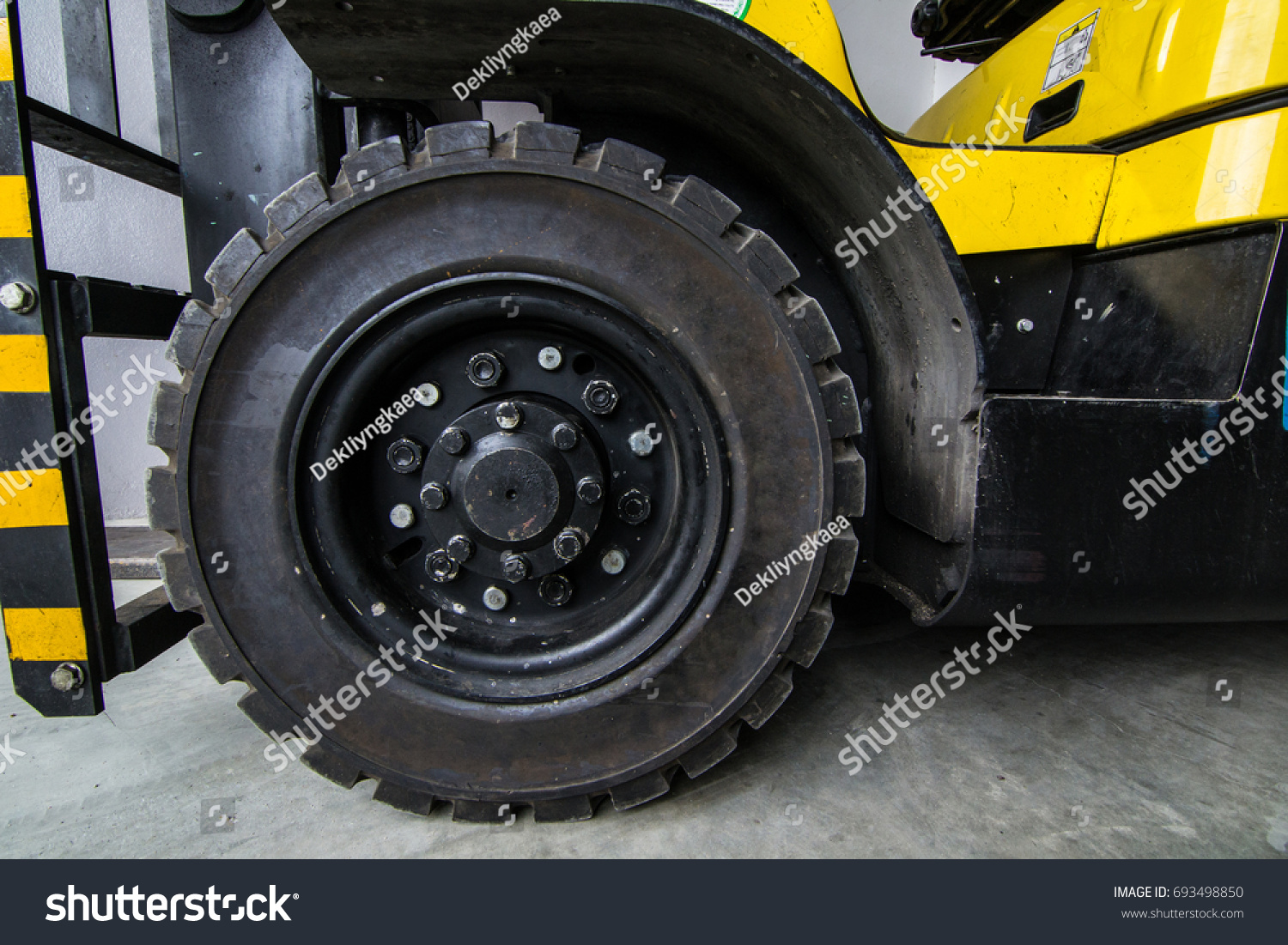 Lorem ipsum dolor sit a met, consectetur
